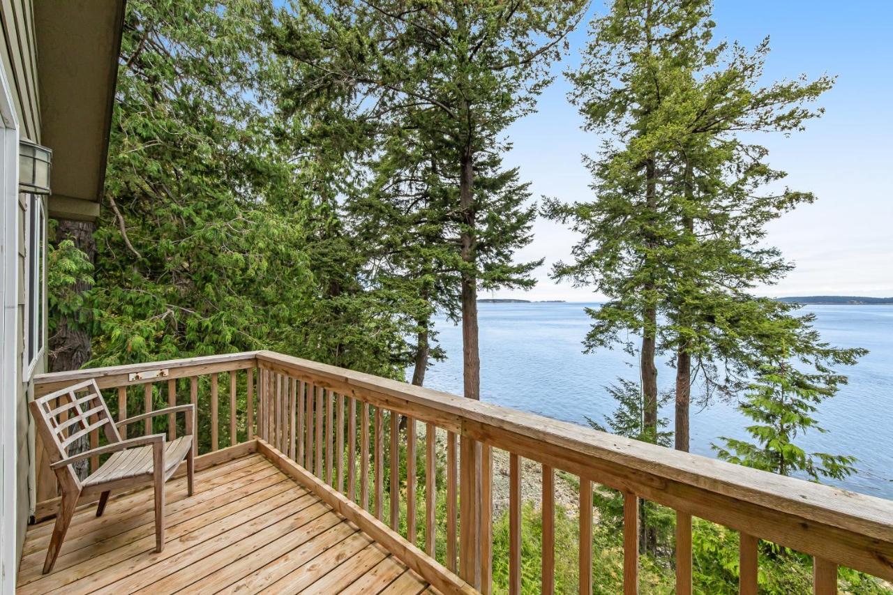 Pinecone Cabin Eastsound Экстерьер фото